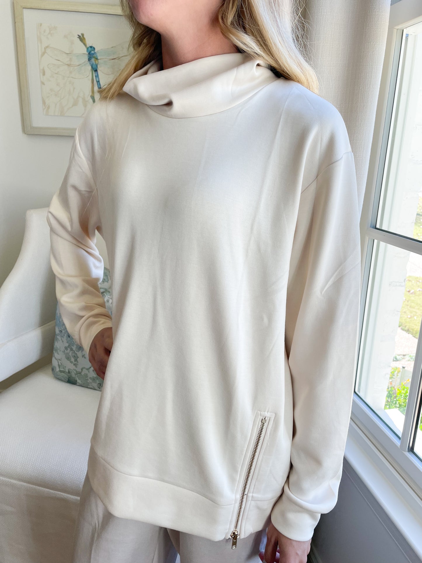 P. Cill Cream Scuba Top w/Side Zipper Detail