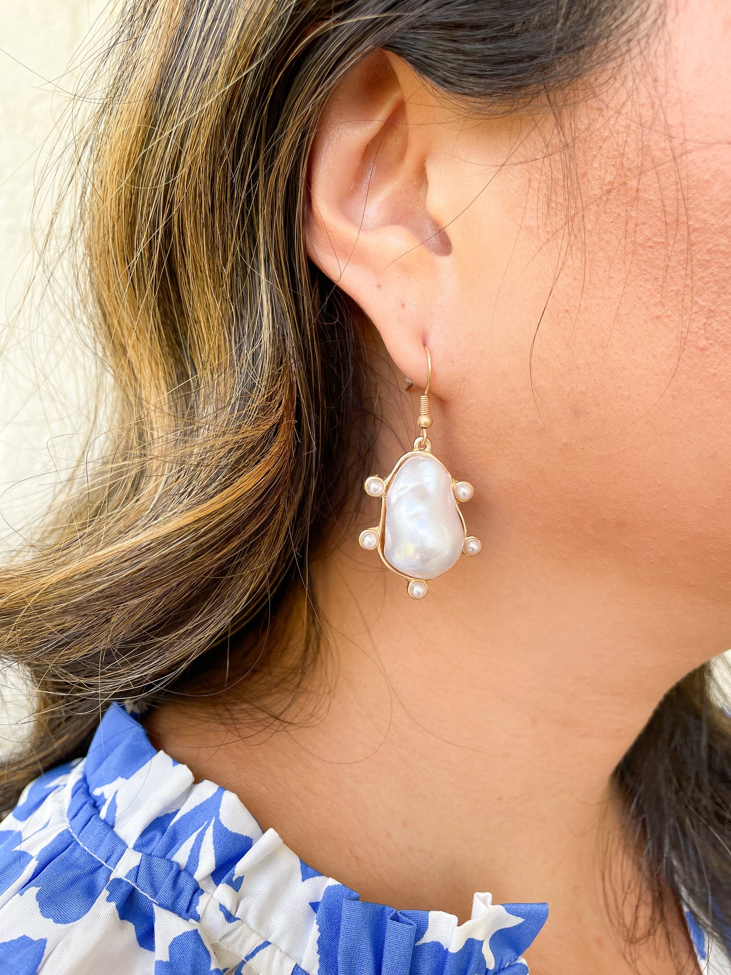 Colette Pearl Dangle Earring